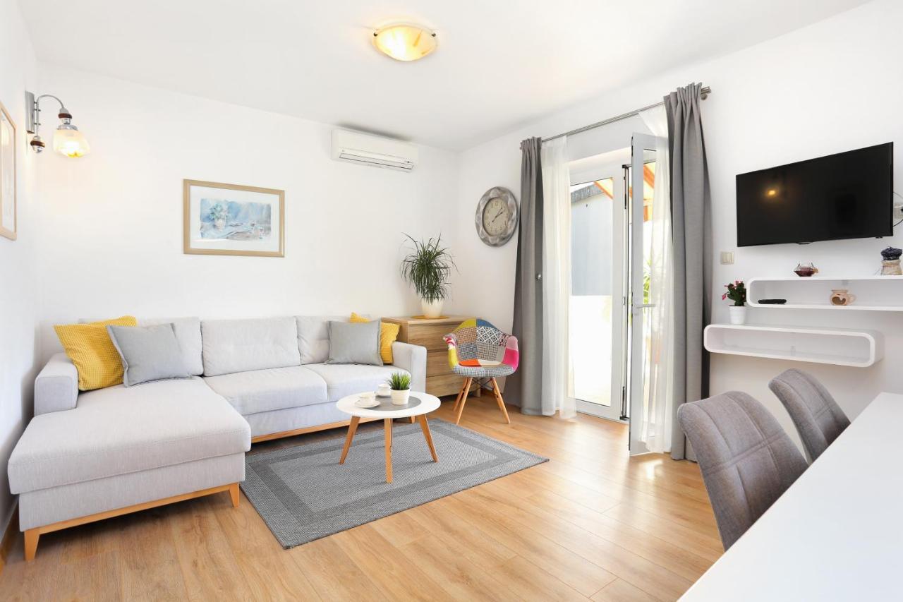 Apartments By The Sea Podgora, Makarska - 2594 Eksteriør billede