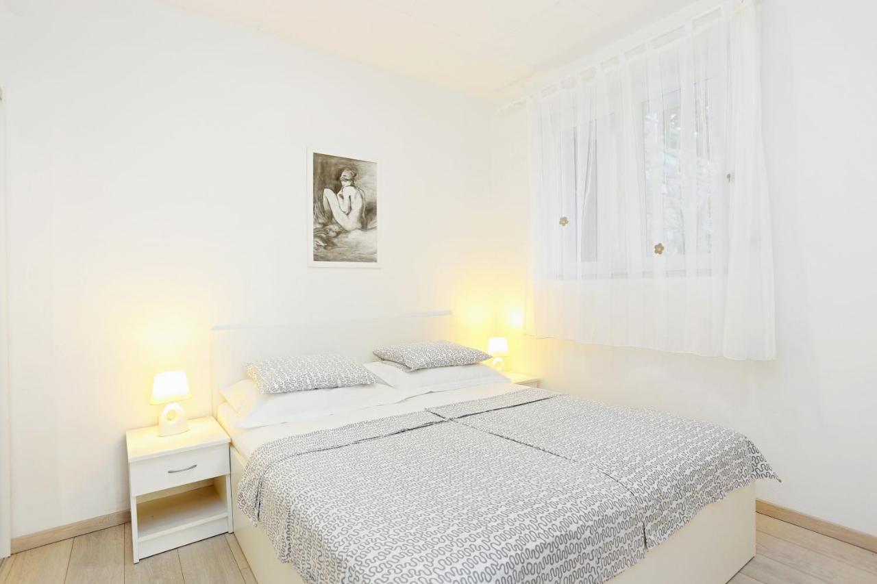 Apartments By The Sea Podgora, Makarska - 2594 Eksteriør billede